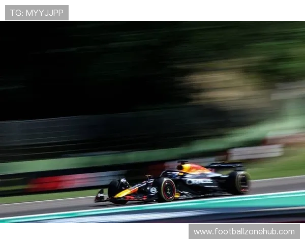 F1赛季最新动态：梅赛德斯与红牛争夺冠军宝座，维斯塔潘再创新纪录