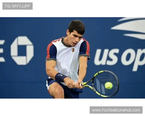 网球大满贯冠军争夺战火热开打 新星崭露头角老将力争卫冕